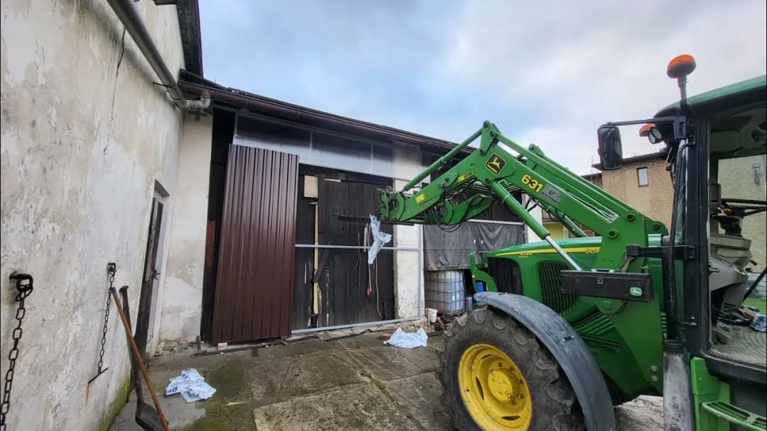 Ile kosztują drzwi do stodoły? Ceny, materiały i ważne wskazówki